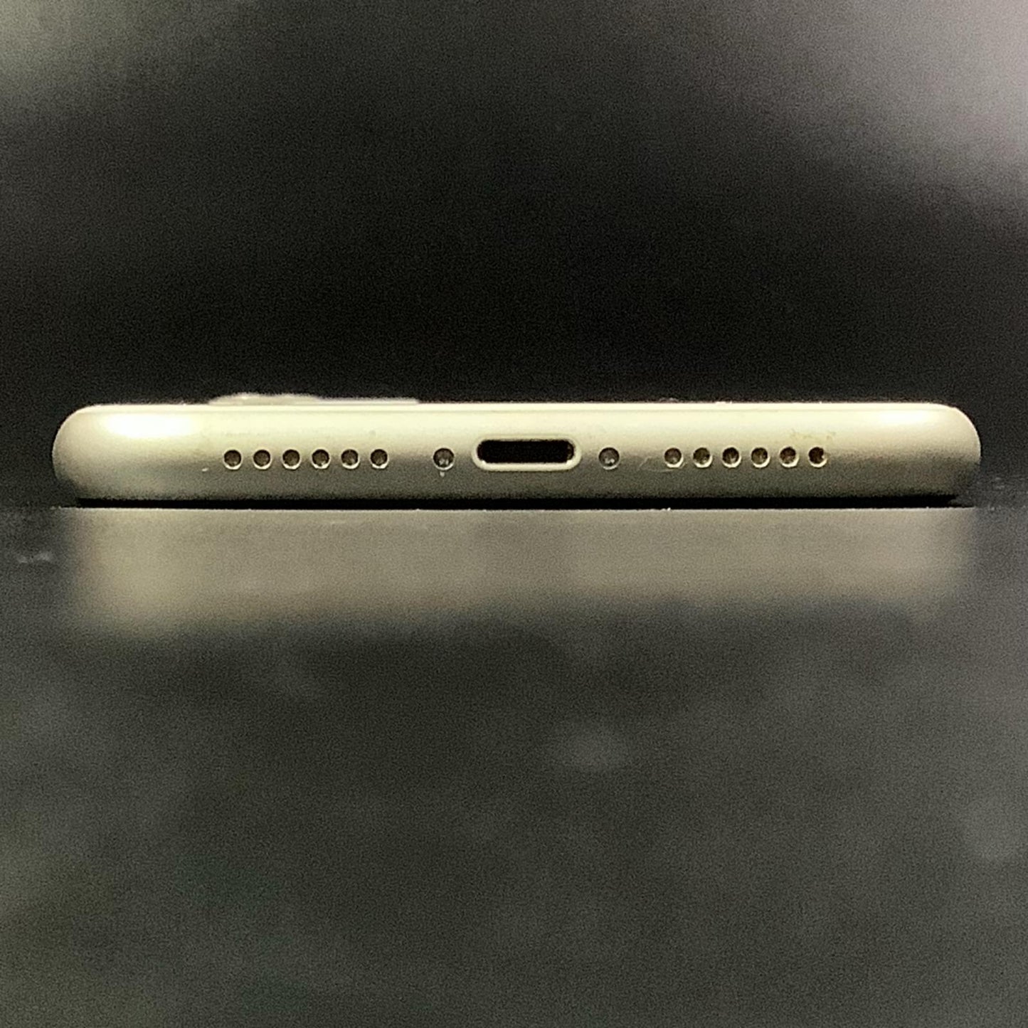 【全額返金保証】【最速発送】Apple iPhone iPhone 11 128GB ホワイト SIMフリー 白ロム 動作確認済 72%