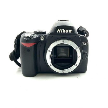 【最速発送】Nikon デジタル一眼 D40 ボディ ブラック【難有】