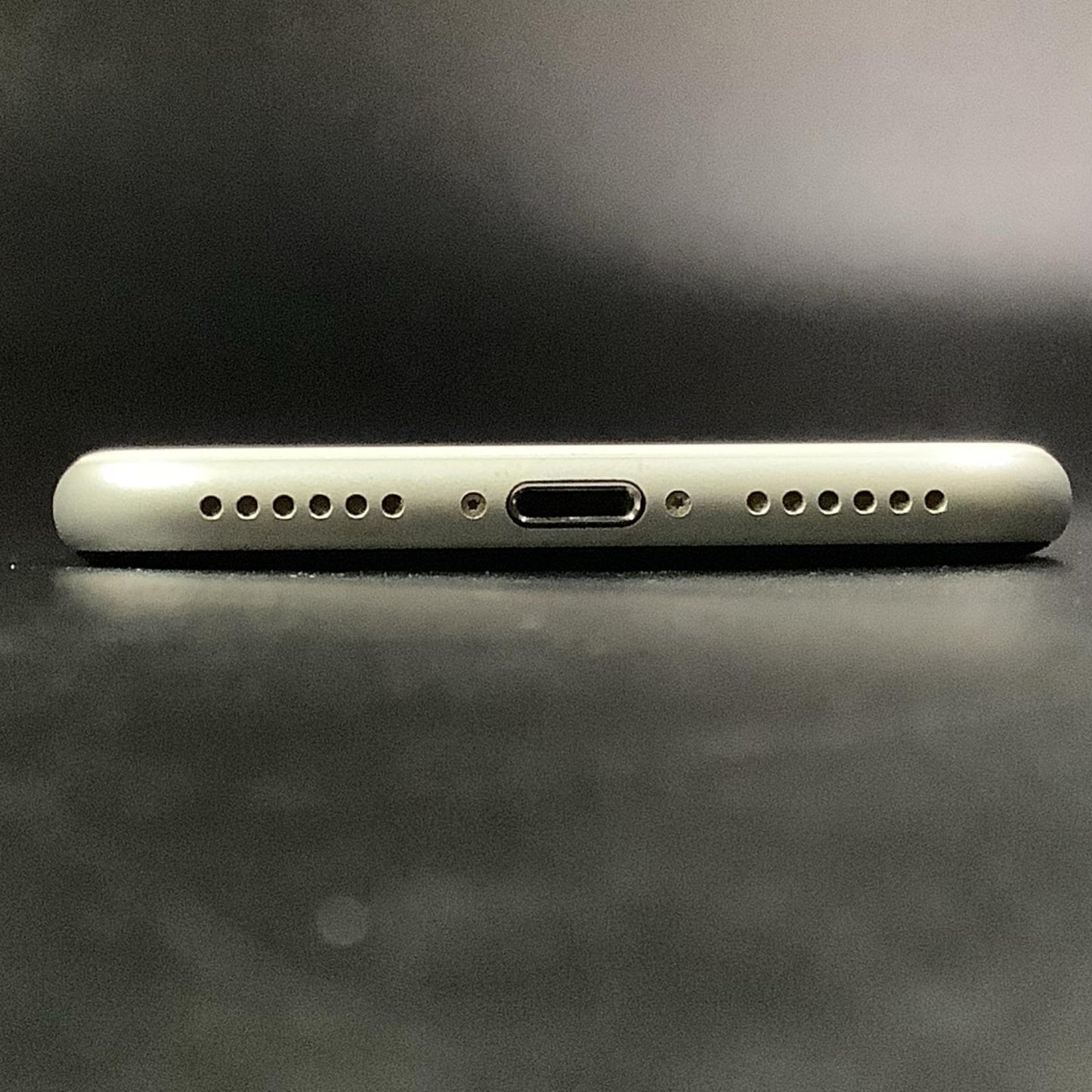 【全額返金保証】【最速発送】Apple iPhone iPhone SE（第2世代） 128GB ホワイト Softbank SIMフリー 白ロム 動作確認済 73%