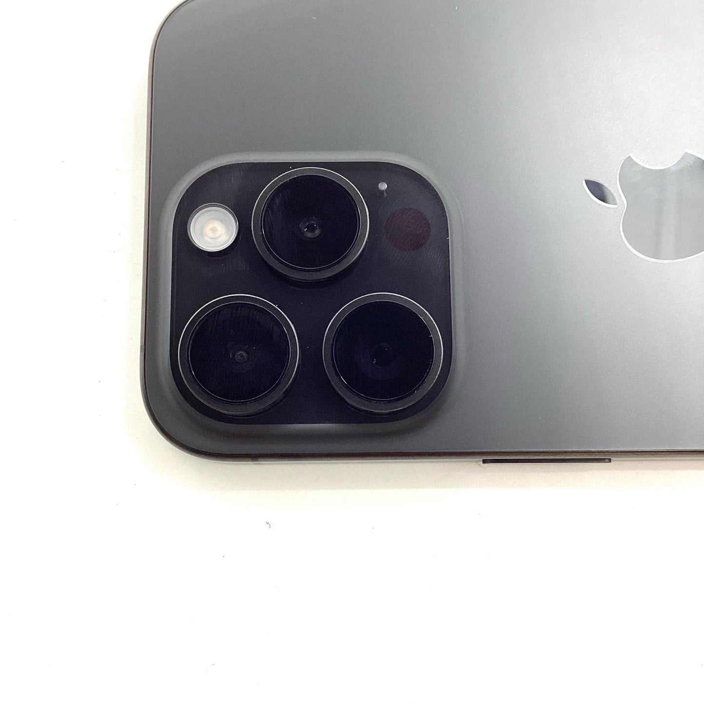 【全額返金保証】【最速発送】Apple iPhone iPhone 15 Pro 128GB ブラックチタニウム Softbank SIMフリー 白ロム 動作確認済 100%