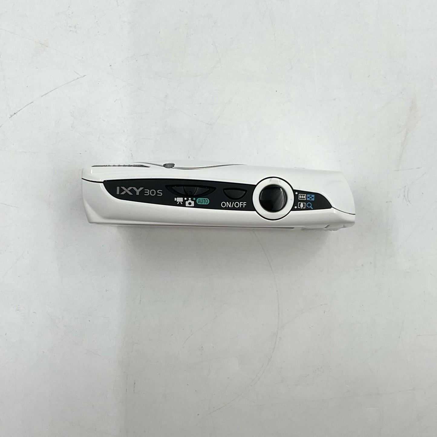 【全額返金保証】【最速発送】Canon コンパクトデジタルカメラ IXY 30S [ホワイト] 美品 動作確認済