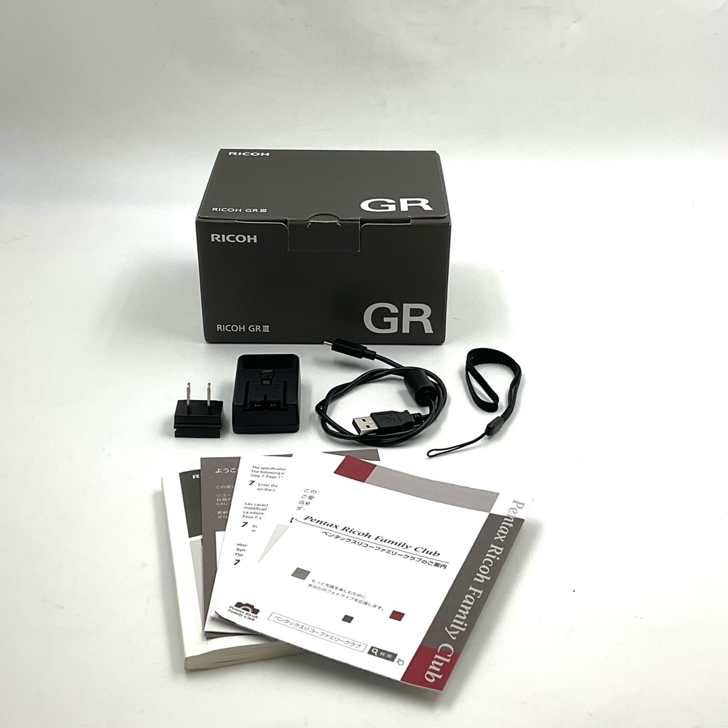 【全額返金保証】【最速発送】RICOH コンパクトデジタルカメラ GR III 美品 動作確認済