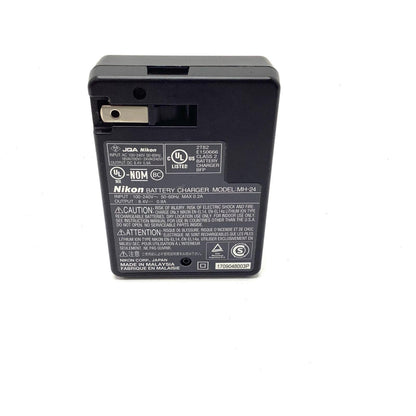 【全額返金保証】【最速発送】Nikon デジタル一眼 D5600 ボディ ブラック 美品 動作確認済
