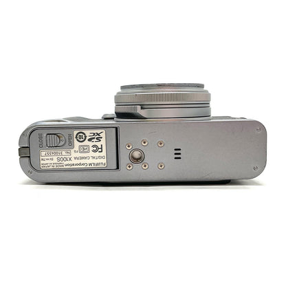 【最速発送】FUJIFILM コンパクトデジタルカメラ X100S シルバー【難有】