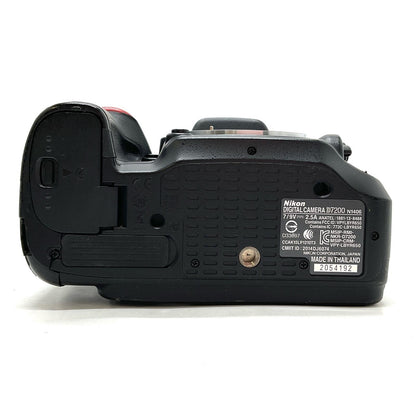 【最速発送】Nikon デジタル一眼 D7200 ボディ【難有】