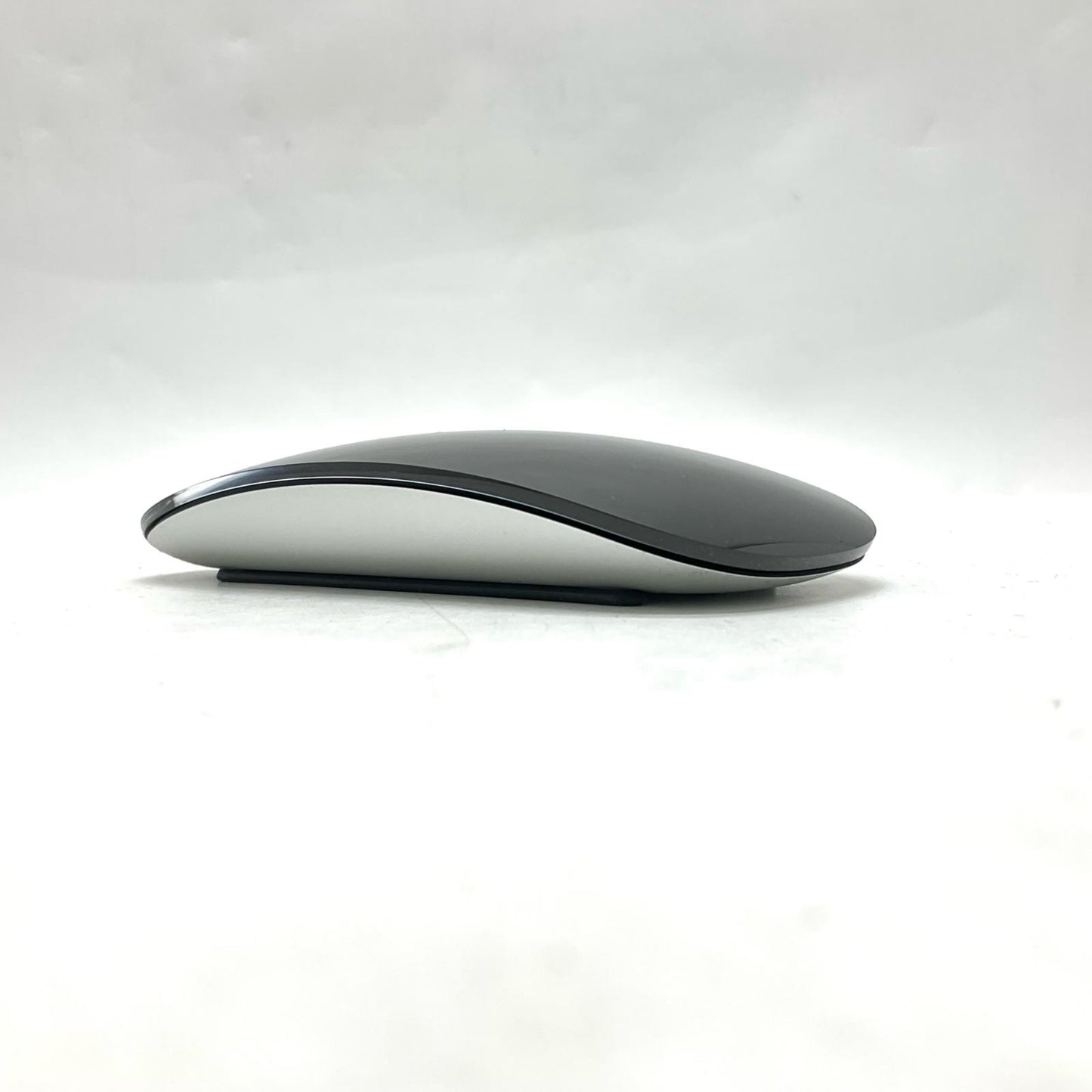 【全額返金保証】【最速発送】Apple Magic Mouse （USB-C）- ブラック MXK63ZA/A A3204 美品 動作確認済