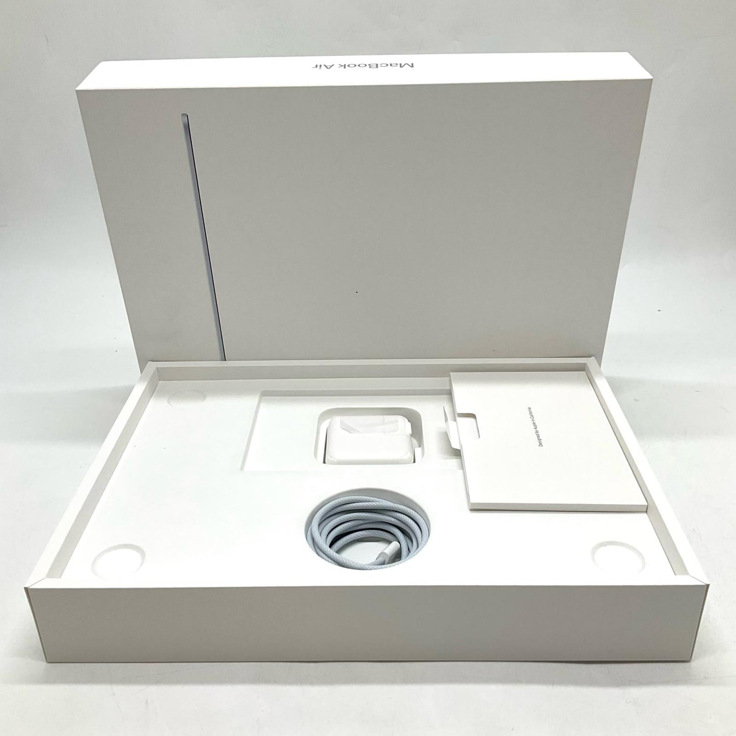 【全額返金保証】【最速発送】Apple MacBook Air 13.6インチ 2025 Apple M4 16GB 256GB スカイブルー 99.5% 美品 動作確認済