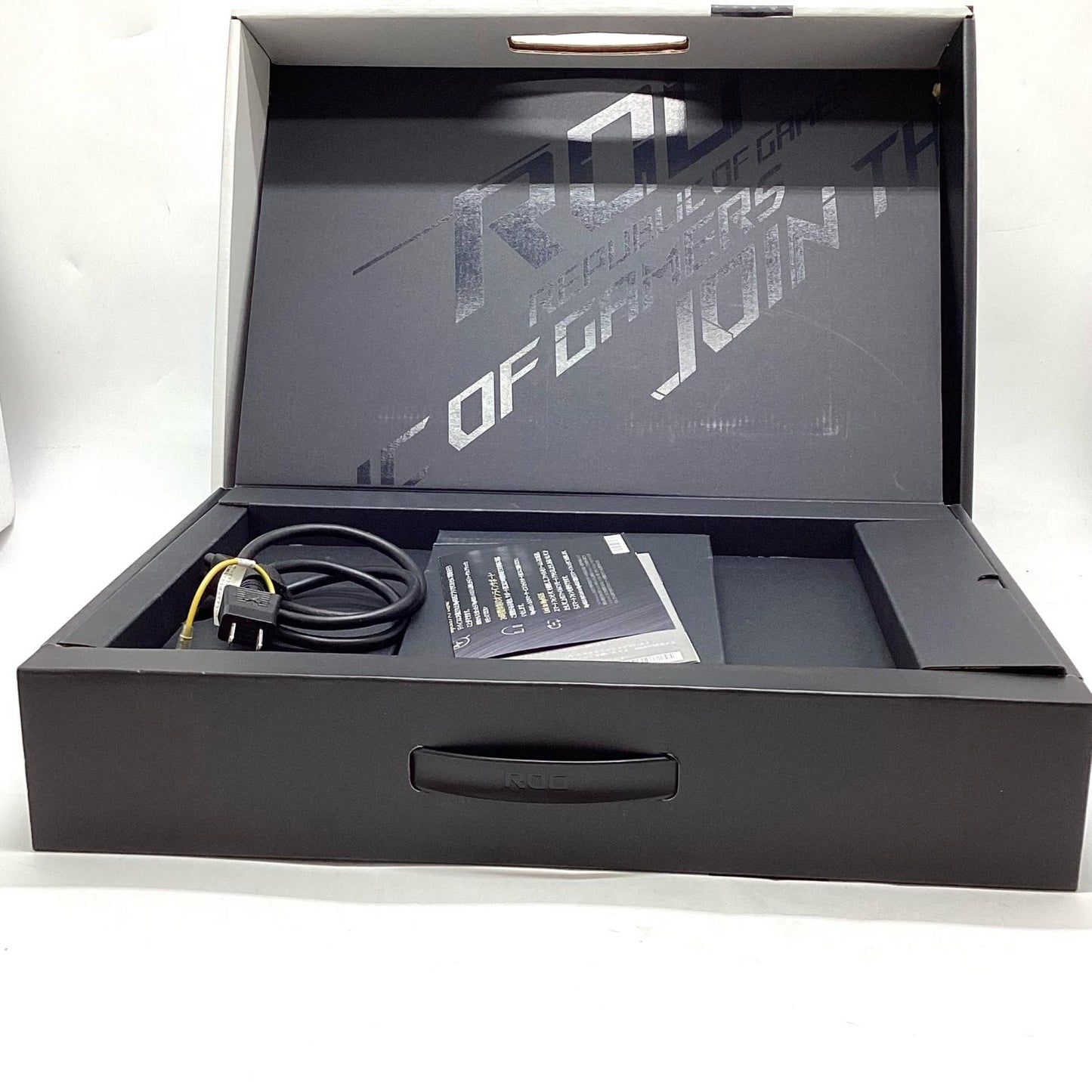 【全額返金保証】【最速発送】ASUS ROG Zephyrus M16 GU603H 11th Gen Intel(R) Core(TM) i7-11800H @ 2.30GHz 16GB M.2 SSD 512GB NVIDIA GeForce RTX 3050 Ti Laptop GPU 95.3% 美品 動作確認済
