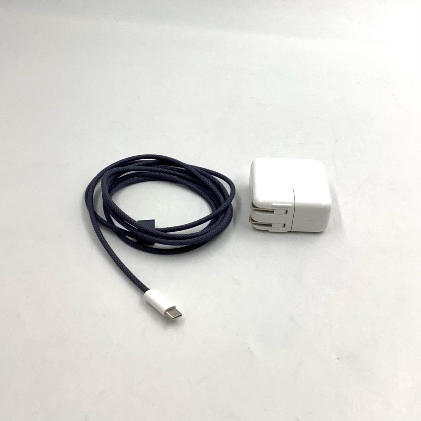 【全額返金保証】【最速発送】Apple MacBook Air 13.6インチ 2022 Apple M2 8GB 256GB ミッドナイト 99.5% 美品 動作確認済
