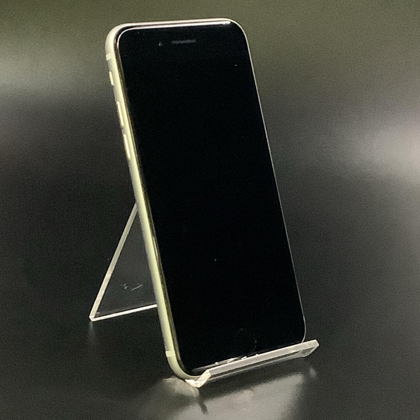 【全額返金保証】【最速発送】Apple iPhone iPhone SE（第2世代） 64GB ホワイト au SIMフリー 白ロム 動作確認済 82%