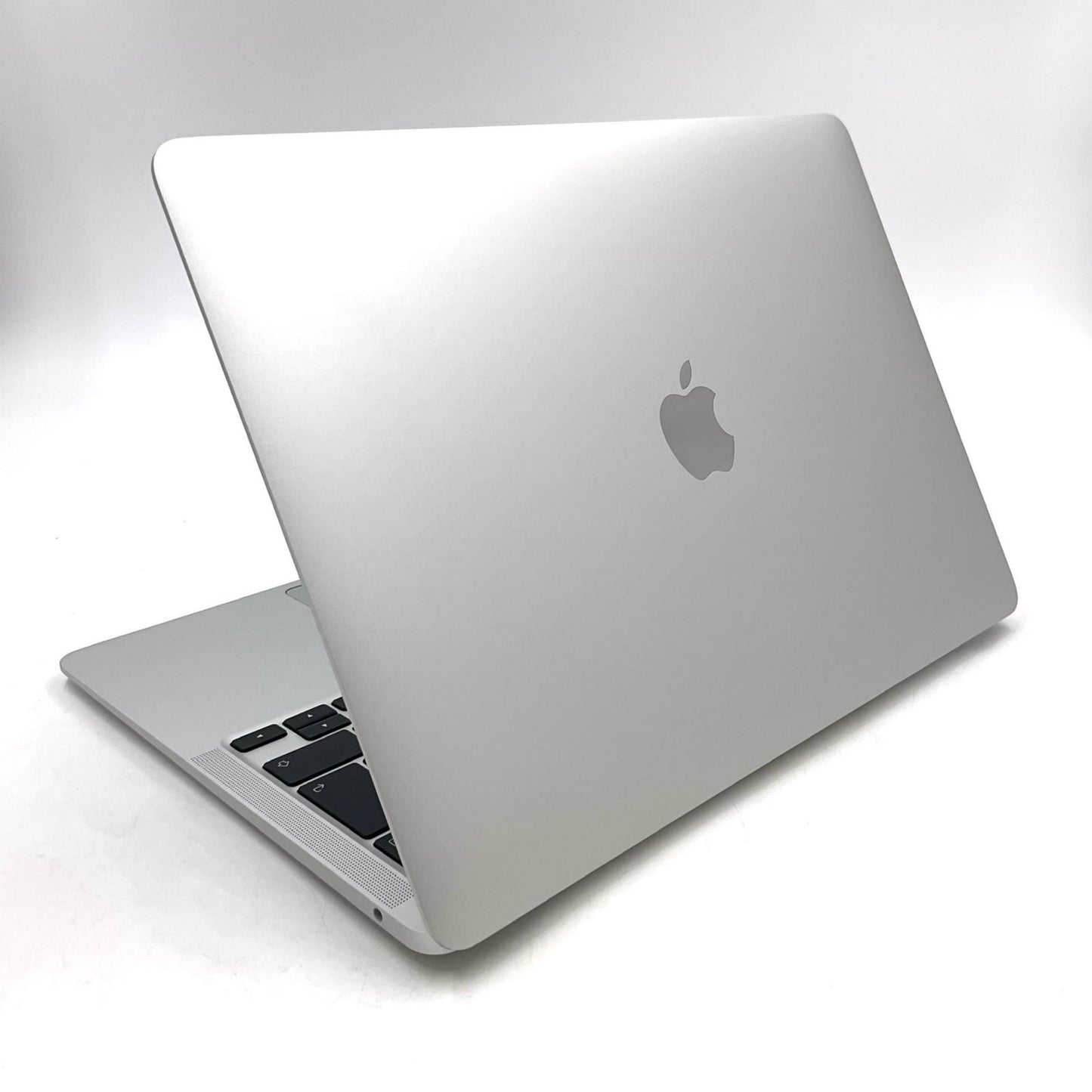 【全額返金保証】【最速発送】Apple MacBook Air 13インチ 2020 Apple M1 8GB 256GB シルバー 96% 美品 動作確認済