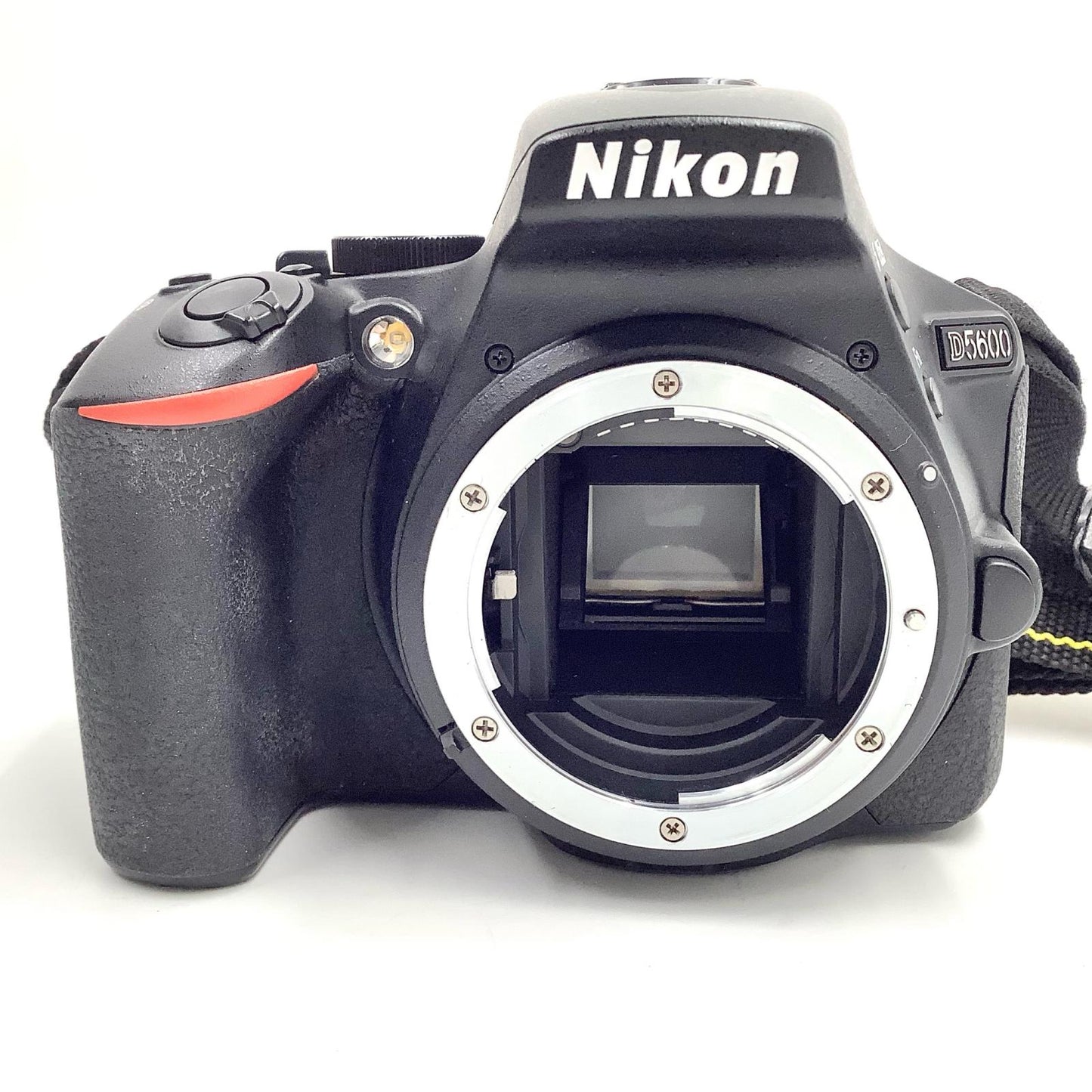 【全額返金保証】【最速発送】Nikon デジタル一眼 D5600 ボディ ブラック 美品 動作確認済