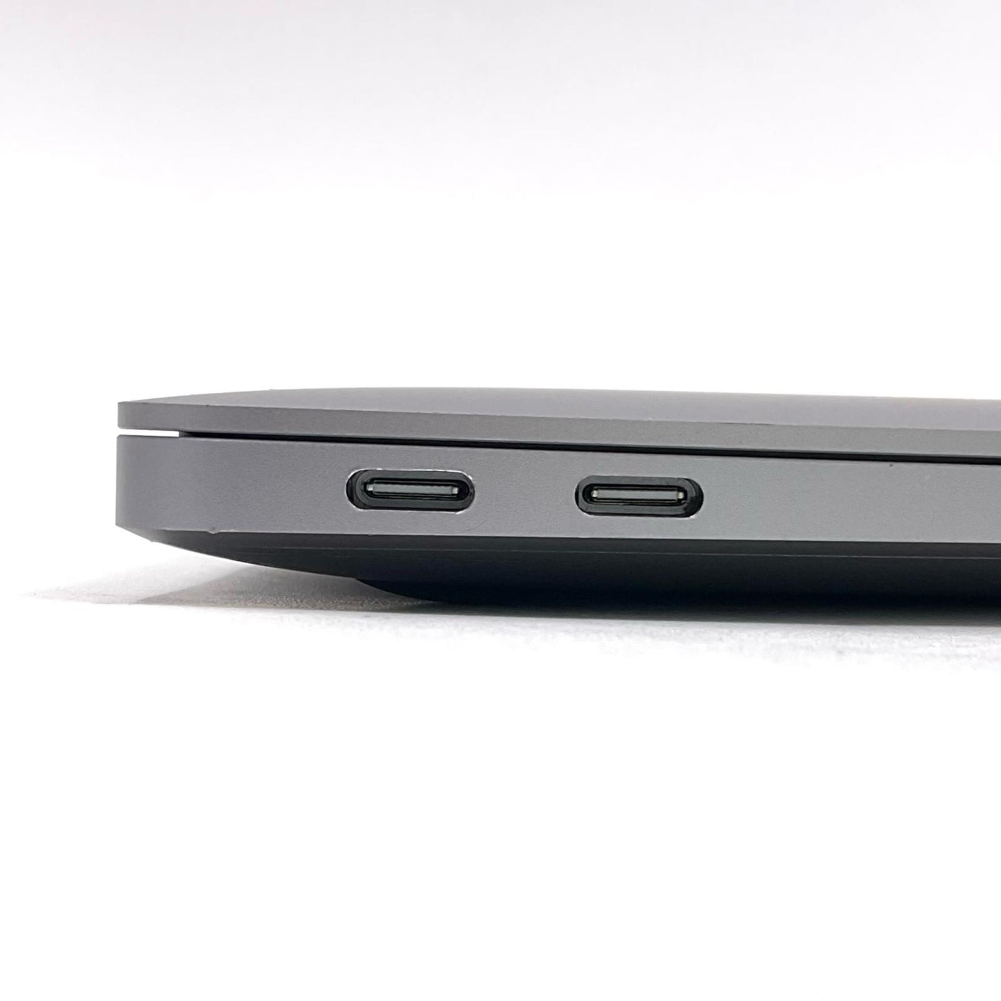 【全額返金保証】【最速発送】Apple MacBook Air 13.3インチ 2020 Apple M1 8GB 256GB 94% 動作確認済