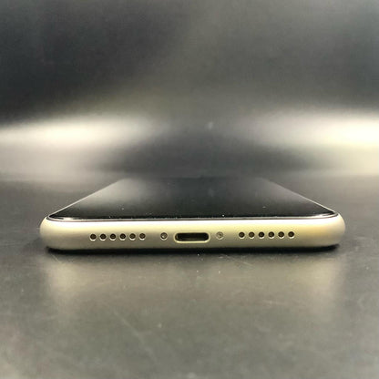 【全額返金保証】【最速発送】Apple iPhone iPhone 11 128GB ホワイト au 白ロム 動作確認済 73%