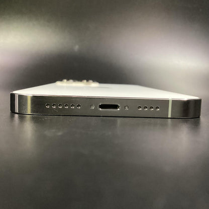 【全額返金保証】【最速発送】Apple iPhone iPhone 13 Pro Max 256GB シルバー au SIMフリー 白ロム 美品 動作確認済 86%