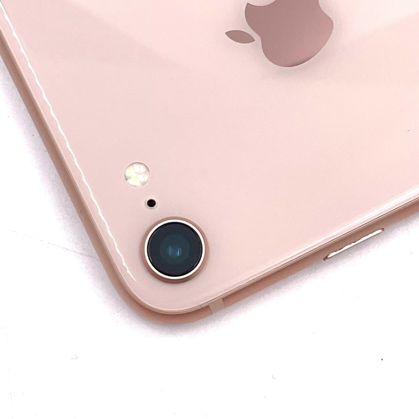 【最速発送】Apple iPhone iPhone 8 64GB ゴールド docomo SIMフリー 白ロム【難有】 72%