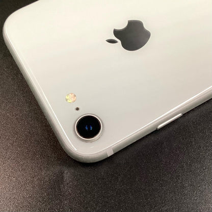 【全額返金保証】【最速発送】Apple iPhone iPhone 8 64GB シルバー au 白ロム 動作確認済 100%