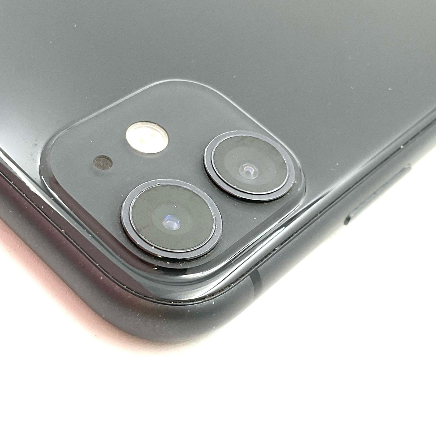【最速発送】Apple iPhone iPhone 11 128GB ブラック au 白ロム【難有】 75%