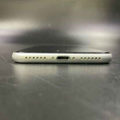 【全額返金保証】【最速発送】Apple iPhone iPhone SE（第2世代） 64GB ホワイト Softbank SIMフリー 白ロム 動作確認済 70%