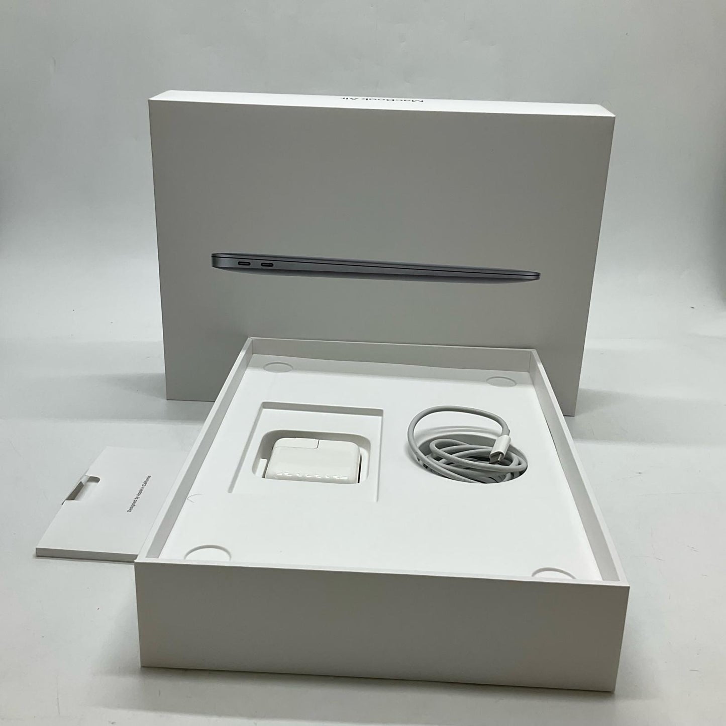 【全額返金保証】【最速発送】Apple MacBook Air 13.3インチ 2020 Apple M1 8GB 512GB スペースグレイ 90% 美品 動作確認済