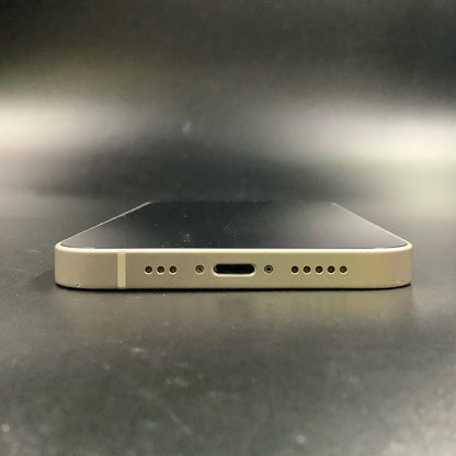 【全額返金保証】【最速発送】Apple iPhone iPhone 13 128GB スターライト au 白ロム 動作確認済 76%