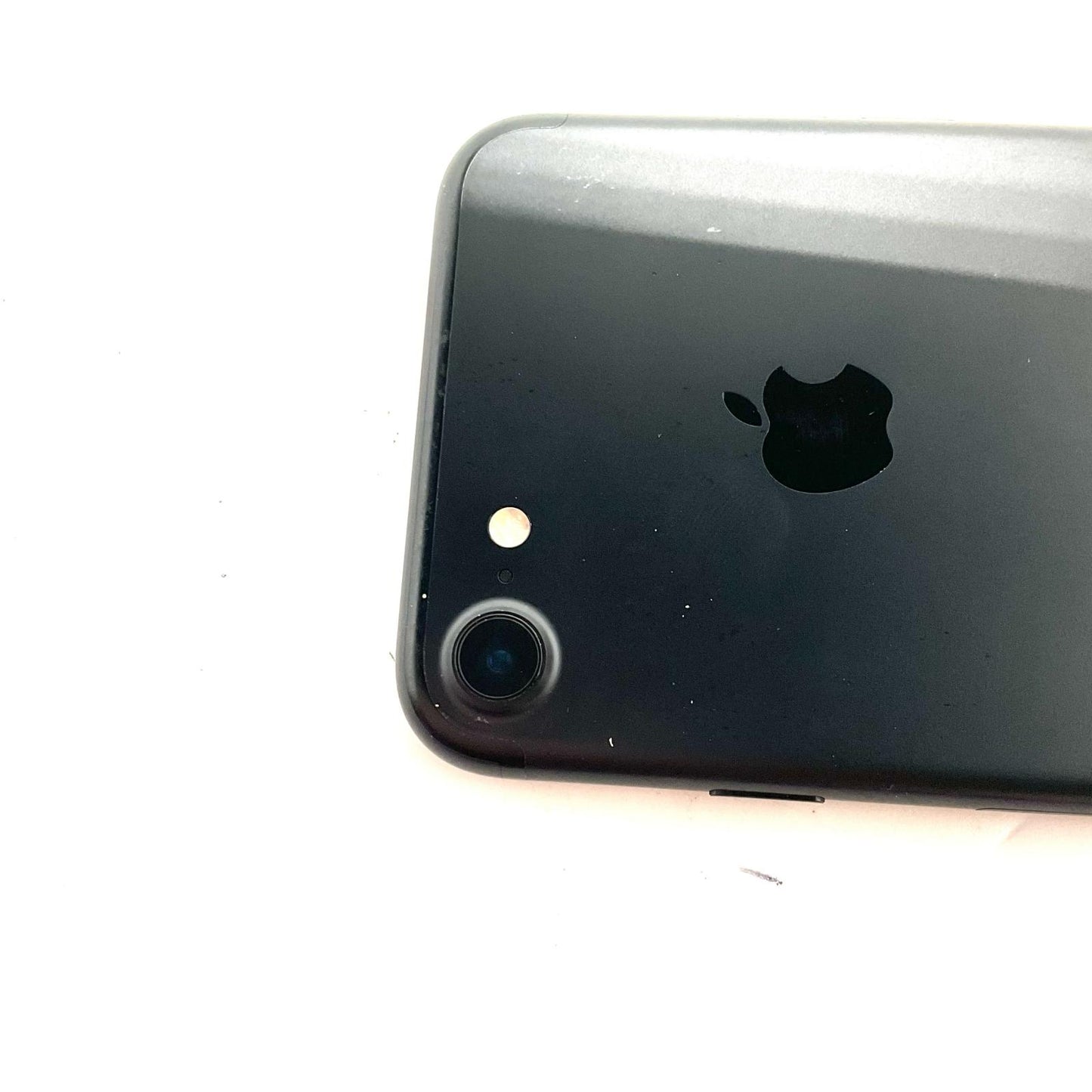 【全額返金保証】【最速発送】Apple iPhone iPhone 7 128GB ブラック docomo 白ロム 動作確認済 80%
