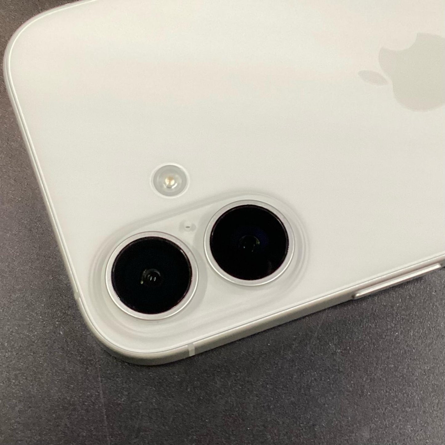 【全額返金保証】【最速発送】Apple iPhone iPhone 17 512GB ホワイト docomo 白ロム 超美品 動作確認済 100%