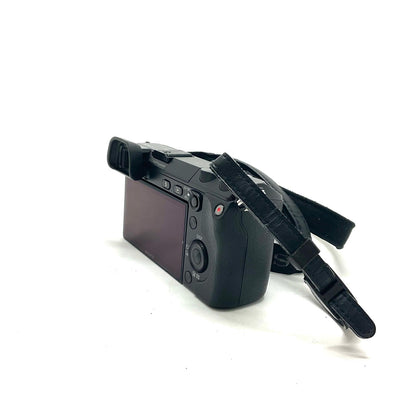 【全額返金保証】【最速発送】Sony デジタル一眼 α NEX-7 ボディ ブラック 動作確認済
