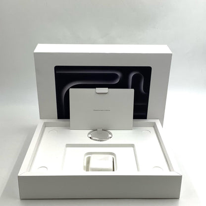 【全額返金保証】【最速発送】Apple MacBook Pro 14インチ 2023 Apple M3 16GB 1TB シルバー 97% 美品 動作確認済