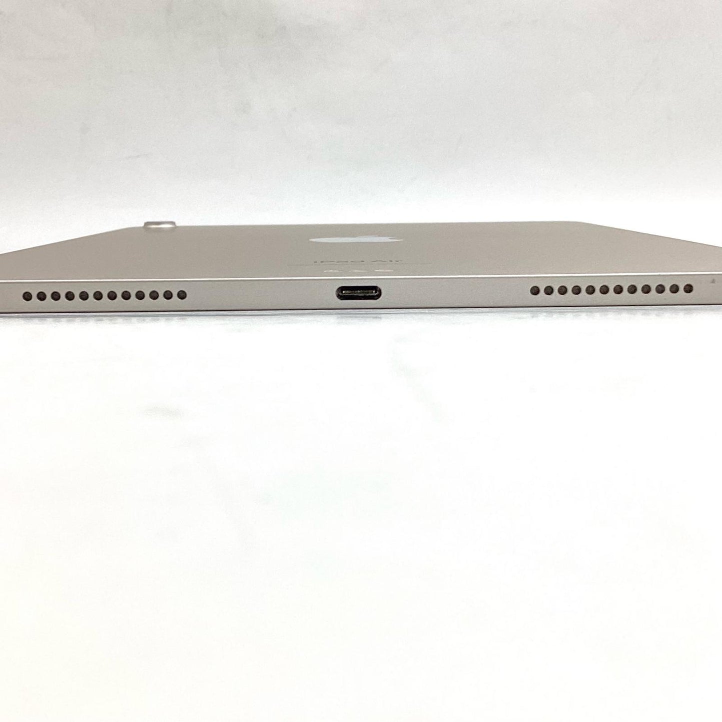 【全額返金保証】【最速発送】Apple iPad Air 10.9インチ 第5世代 64GB スターライト Wi-Fi 美品 動作確認済