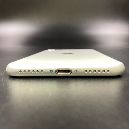 【最速発送】Apple iPhone iPhone SE（第2世代） 64GB ホワイト docomo 白ロム【難有】 75%