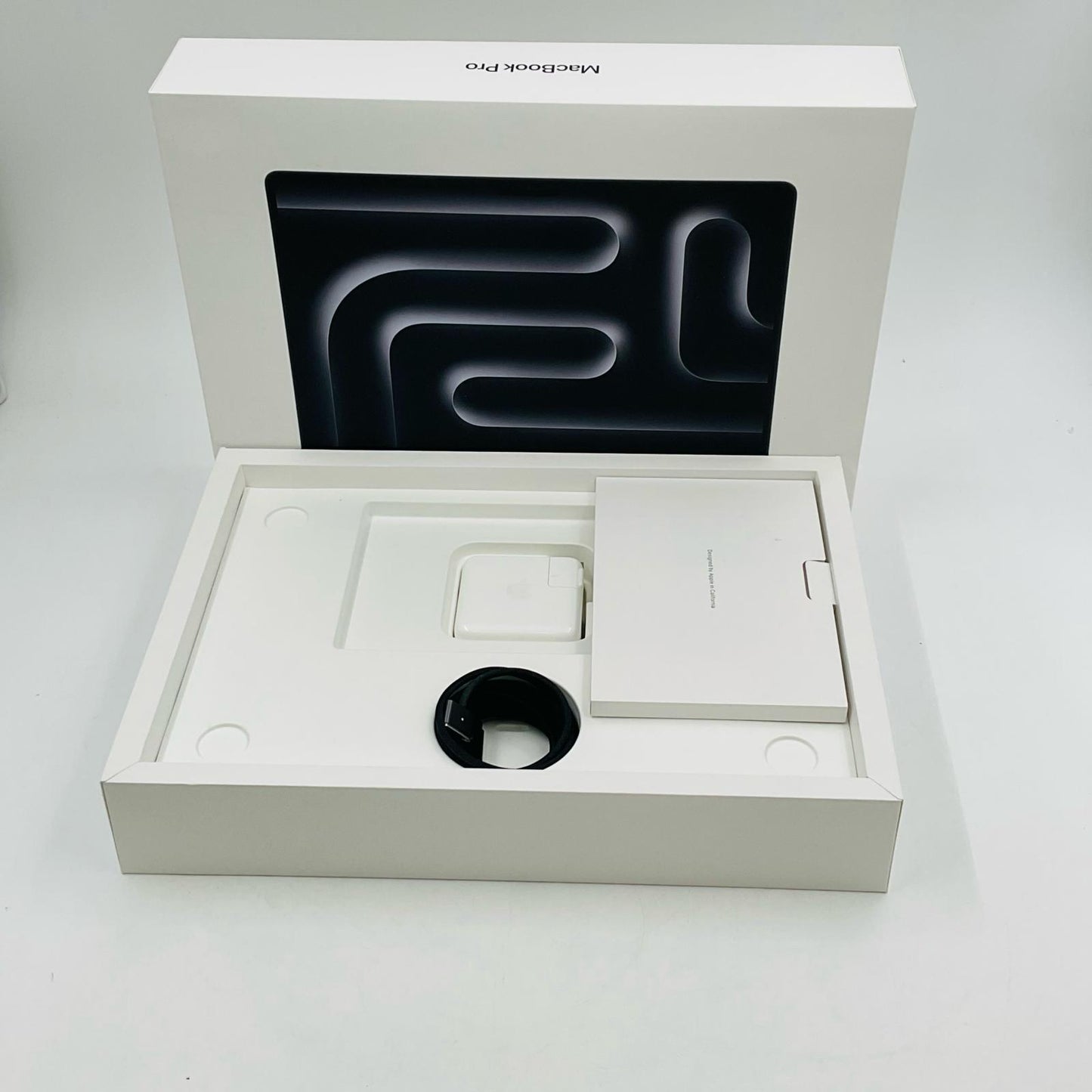 【全額返金保証】【最速発送】Apple MacBook Pro 14インチ 2023 Apple M3 Pro 18GB 512GB スペースブラック 100% 動作確認済
