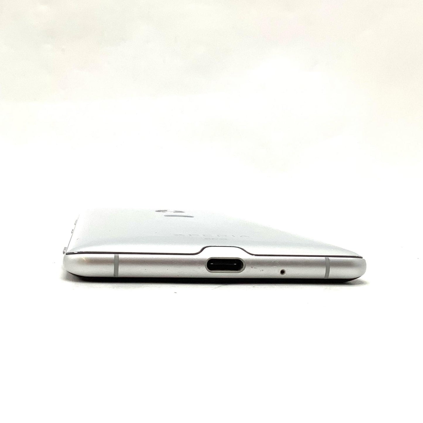 【全額返金保証】【最速発送】Sony Xperia XZ3 64GB ホワイトシルバー au SOV39 白ロム 動作確認済