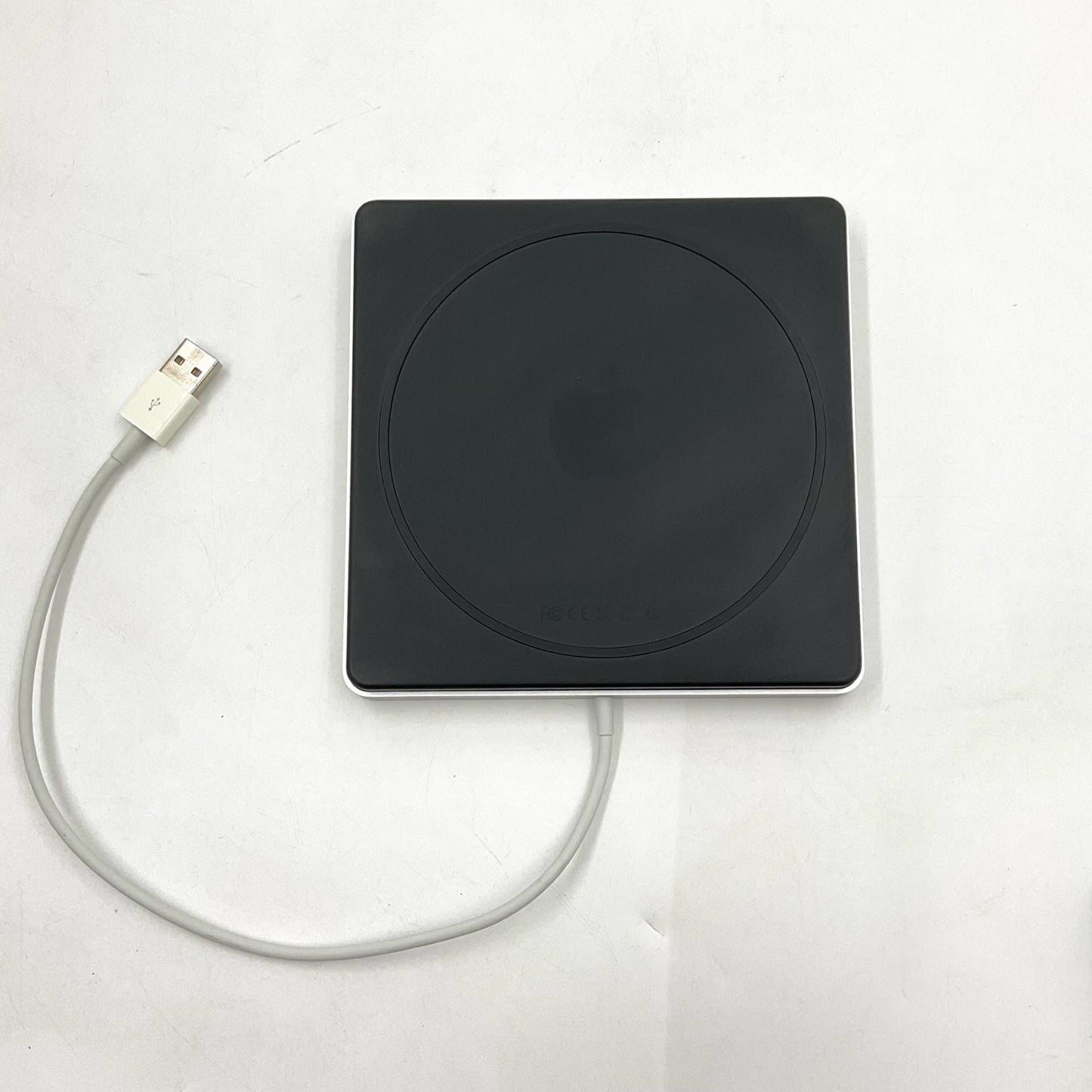 【全額返金保証】【最速発送】Apple USB SuperDrive MD564ZM/A A1379 美品 動作確認済