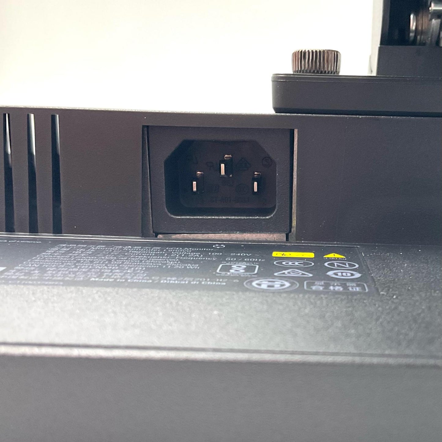 【全額返金保証】【最速発送】Lenovo Think Vision E22-28 H20215FE0 21.5インチ 美品 動作確認済