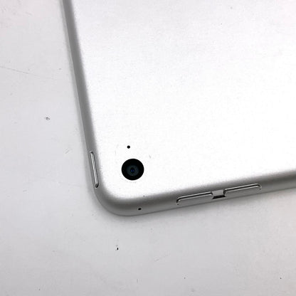 【全額返金保証】【最速発送】Apple iPad iPad mini 4 7.9インチ 64GB シルバー Wi-Fi 動作確認済