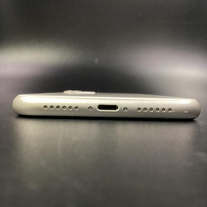 【全額返金保証】【最速発送】Apple iPhone iPhone 11 64GB ホワイト au 白ロム 動作確認済 78%