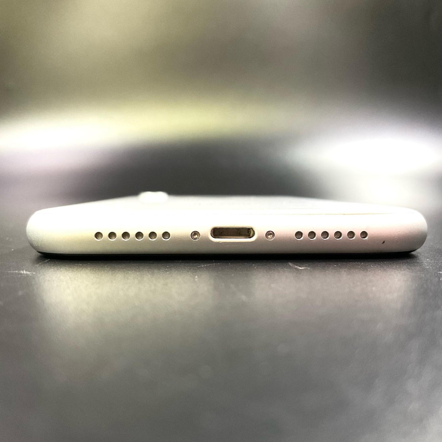 【最速発送】Apple iPhone iPhone XR 64GB ホワイト au 白ロム【難有】 91%
