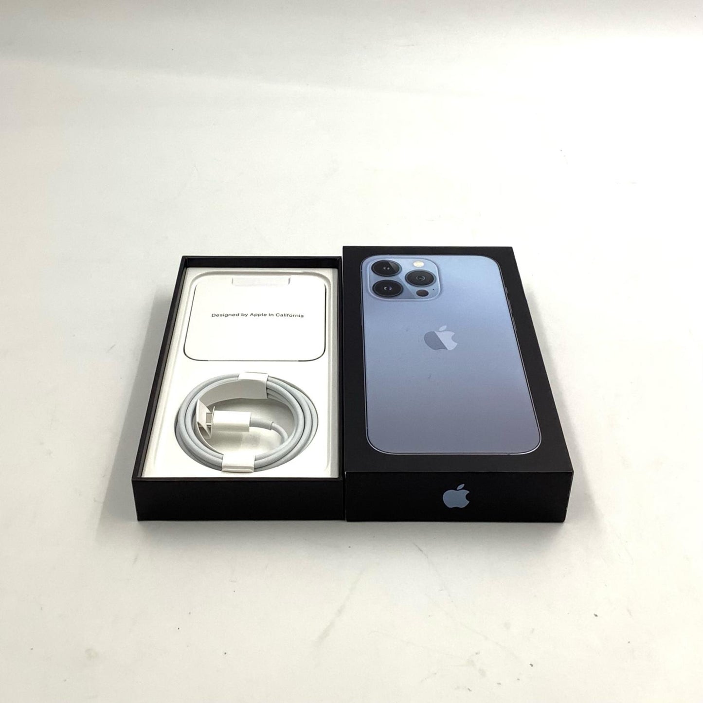 【全額返金保証】【最速発送】Apple iPhone iPhone 13 Pro 128GB シエラブルー docomo SIMフリー 白ロム 動作確認済 86%