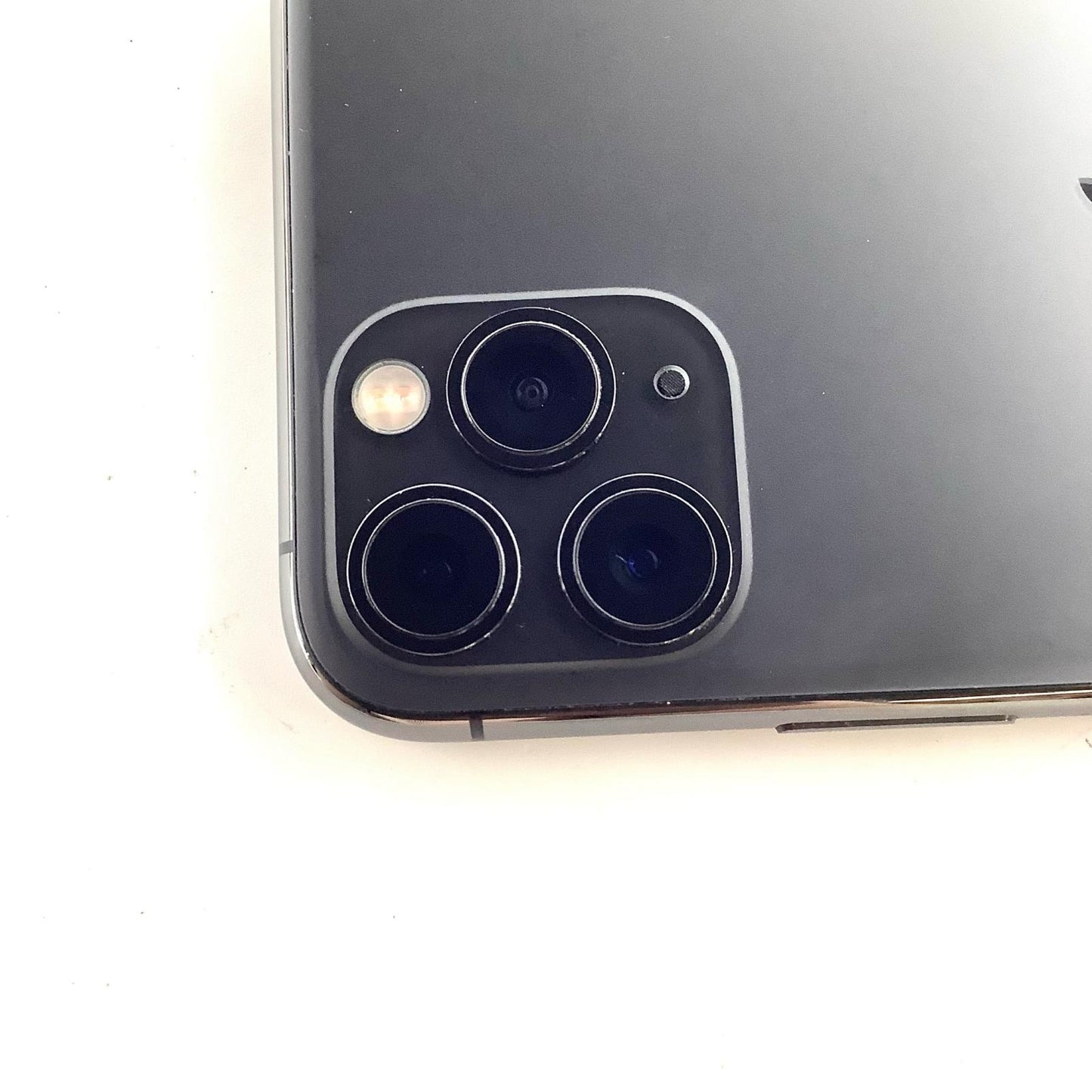【最速発送】Apple iPhone iPhone 11 Pro 64GB スペースグレイ docomo 白ロム【難有】 70%
