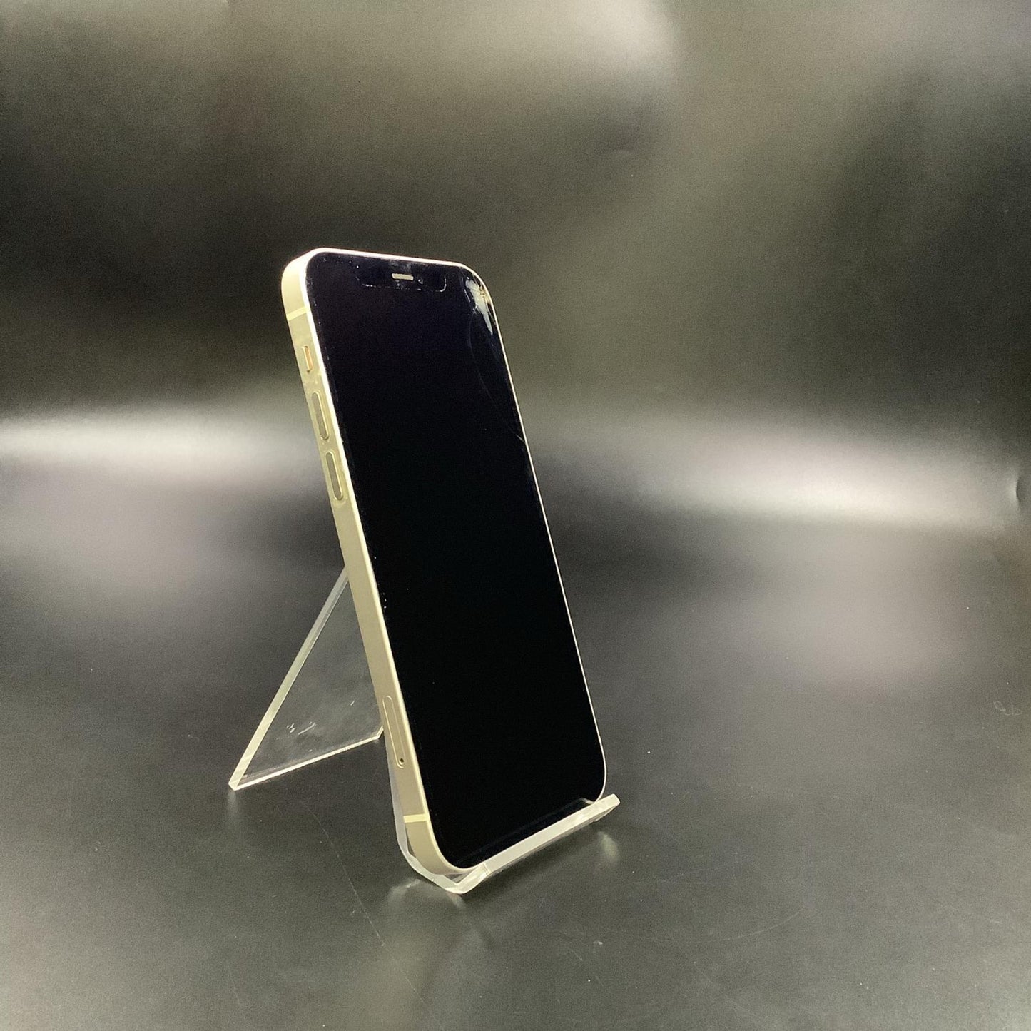 【最速発送】Apple iPhone iPhone 12 64GB docomo 白ロム【難有】 84%