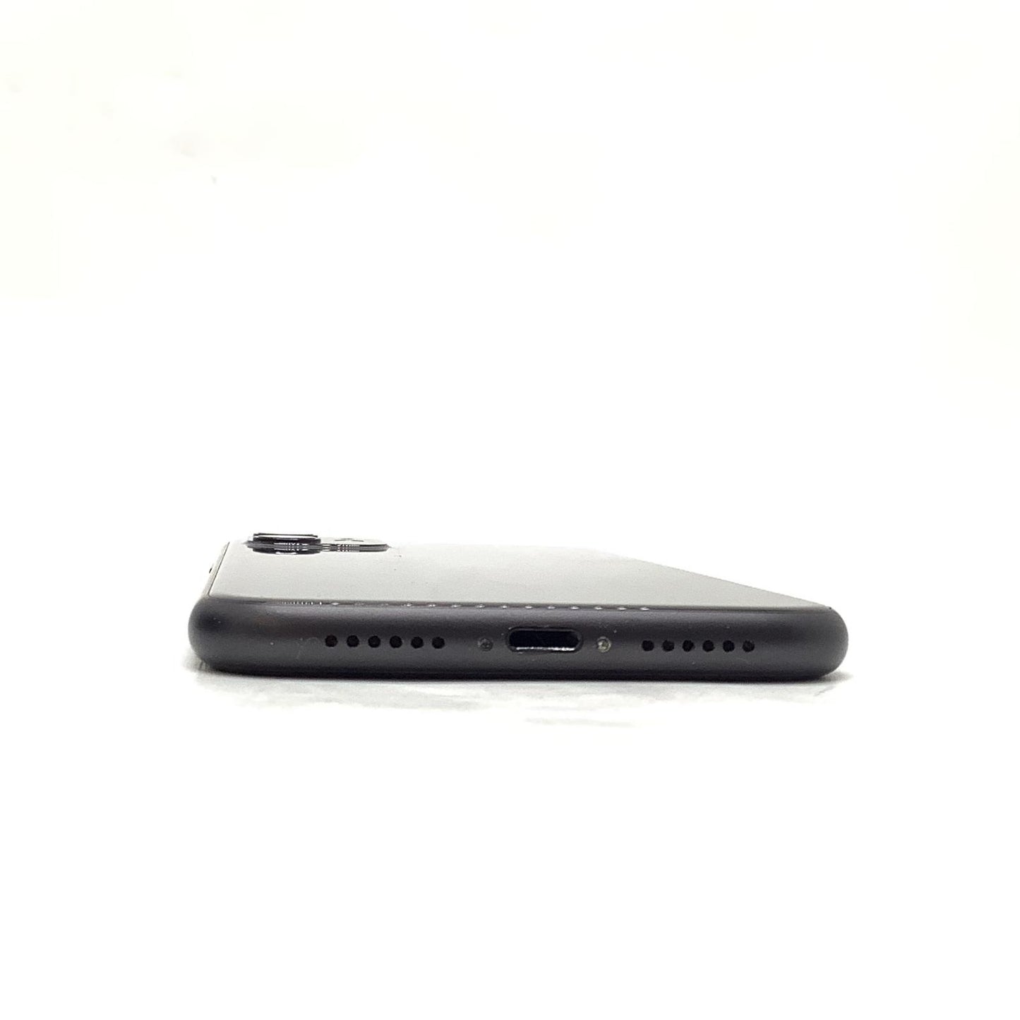 【全額返金保証】【最速発送】Apple iPhone iPhone 11 64GB ブラック au 白ロム 動作確認済 82%