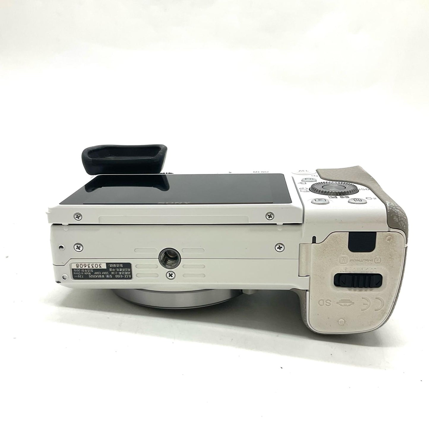 【最速発送】Sony デジタル一眼 α6100 ILCE-6100 ボディ ホワイト【難有】