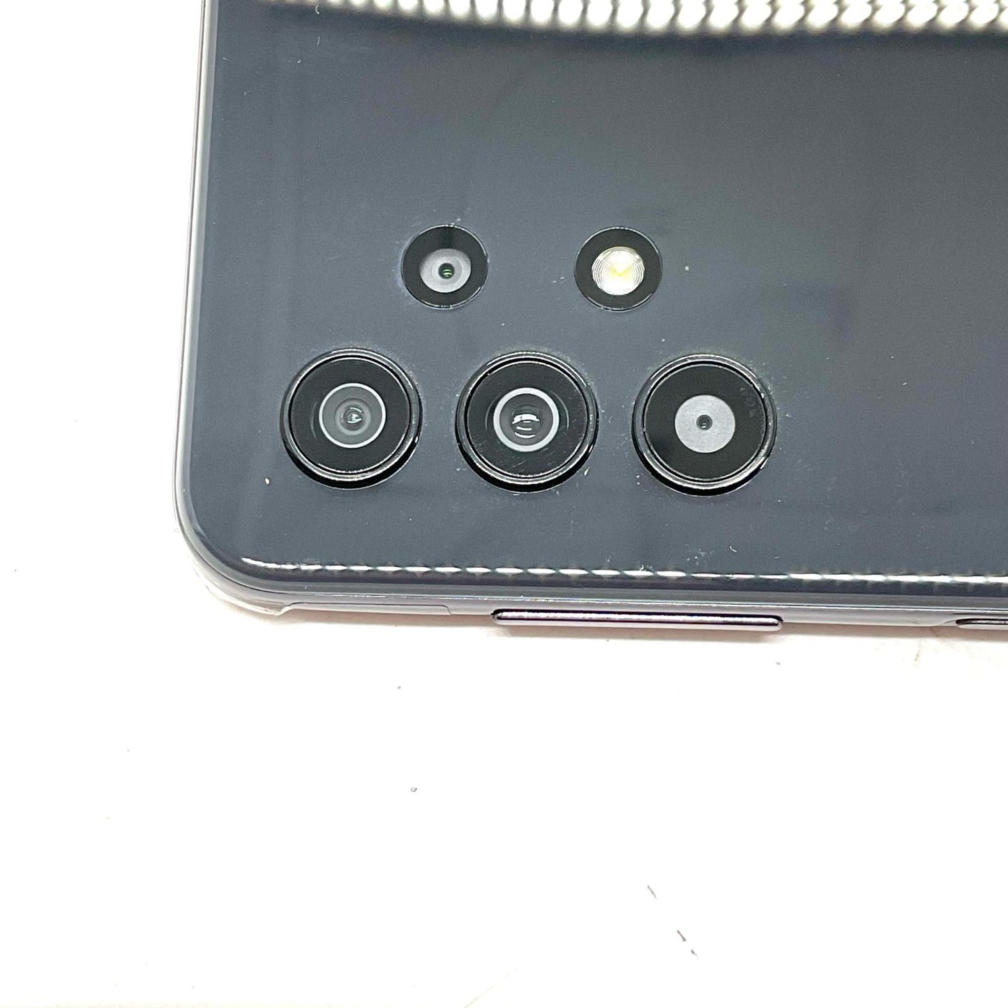 【全額返金保証】【最速発送】SAMSUNG Galaxy A32 5G 64GB オーサムブラック au SCG08 白ロム 動作確認済