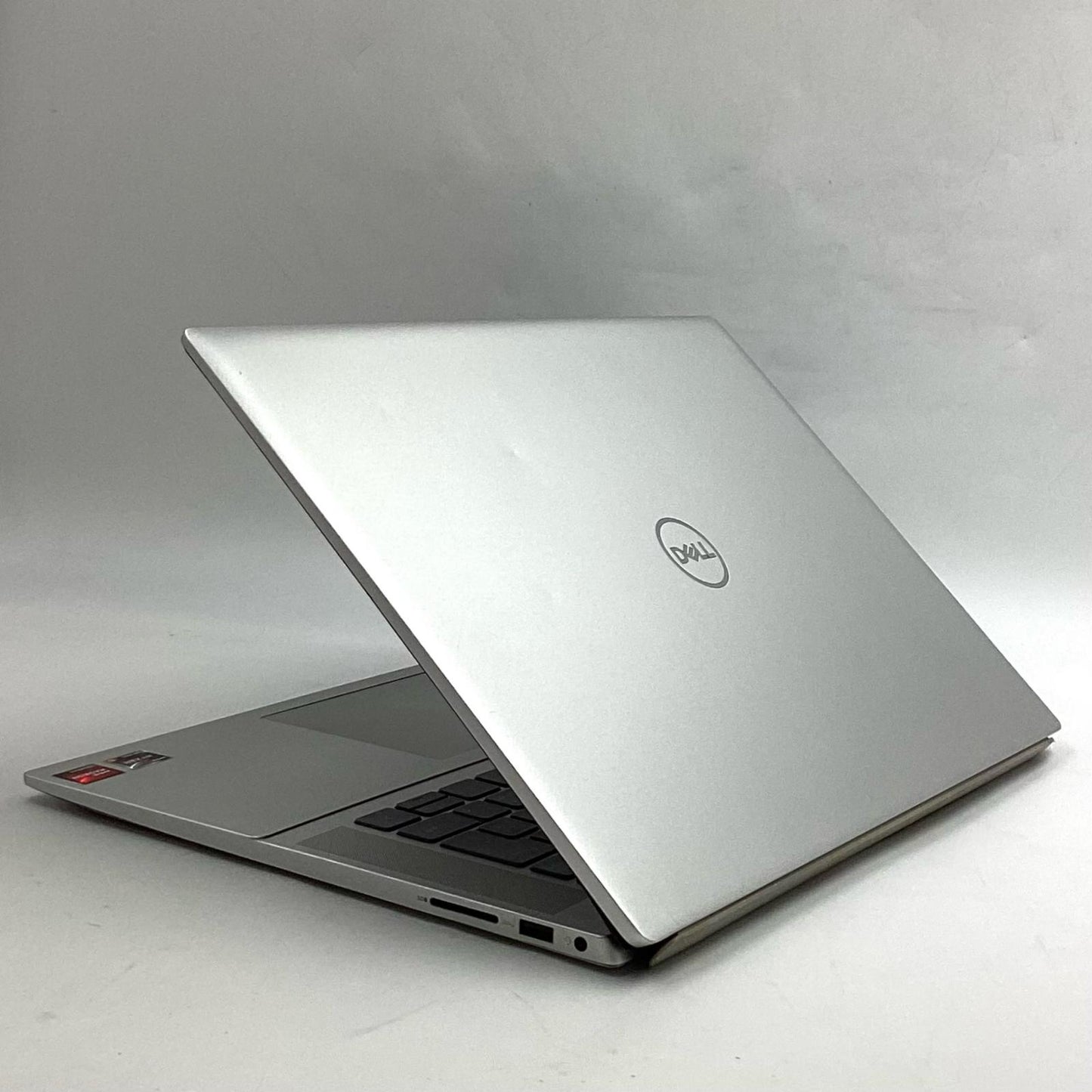 【最速発送】DELL Inspiron 16 P117F AMD Ryzen 5 5625U 16GB SSD 512GB 68%【難有】