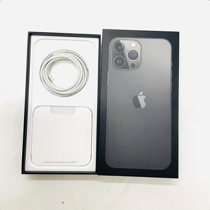 【全額返金保証】【最速発送】Apple iPhone iPhone 13 Pro Max 256GB グラファイト au 白ロム 動作確認済 80%
