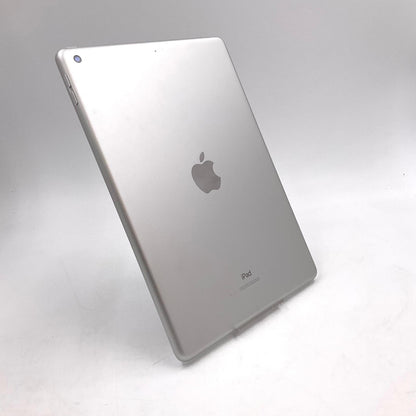 【全額返金保証】【最速発送】Apple iPad iPad 第8世代 32GB シルバー Wi-Fi 動作確認済
