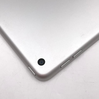 【全額返金保証】【最速発送】Apple iPad iPad 第8世代 32GB シルバー Wi-Fi 動作確認済