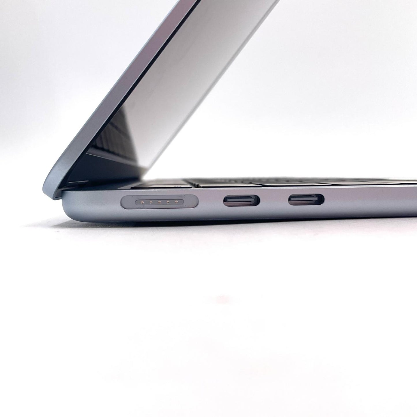 【全額返金保証】【最速発送】Apple MacBook Air 13.6インチ 2025 M4 10コア 16GB 512GB シルバー 100% 超美品 動作確認済