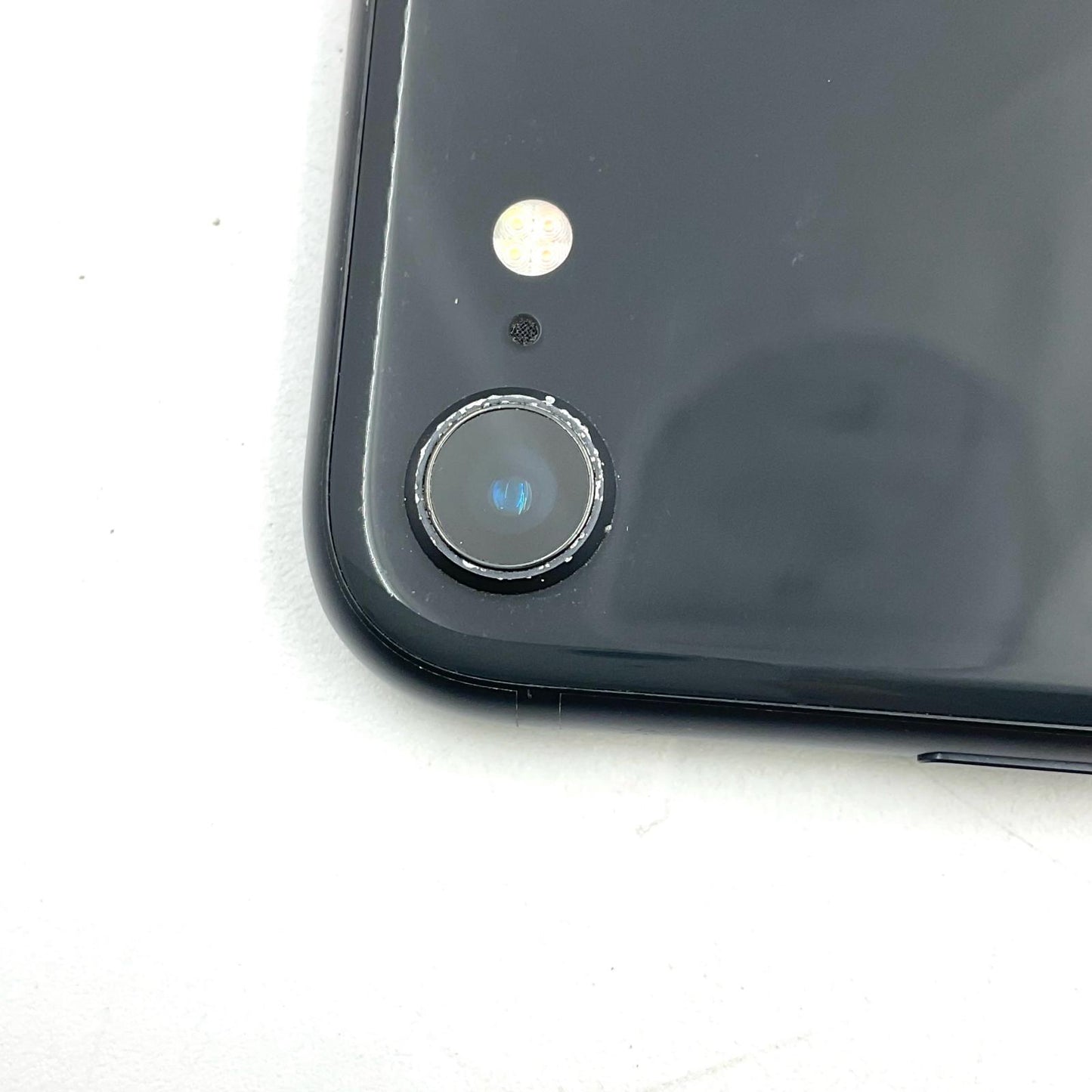 【最速発送】Apple iPhone iPhone SE 第2世代 128GB SIMフリー 白ロム【難有】 79.7%